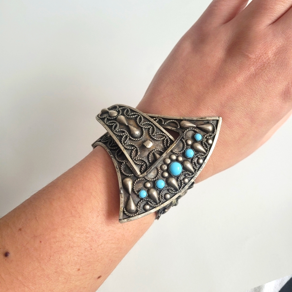 Vintage AP Italy hinged silver cuff bracelet with blue faux stone